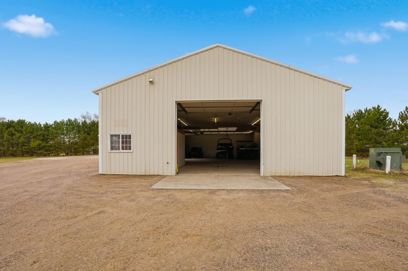 21950 Norway St NW, Cedar, MN 55011