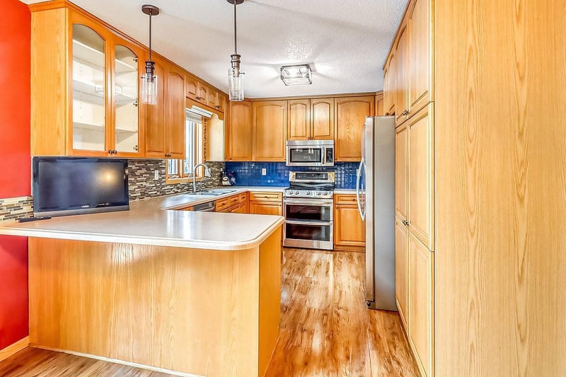 4562 50th St S, Moorhead, MN 56560
