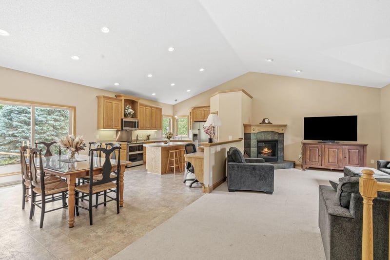 20935 Buchanan Ct NE, Cedar, MN 55011