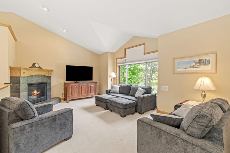 20935 Buchanan Ct NE, Cedar, MN 55011