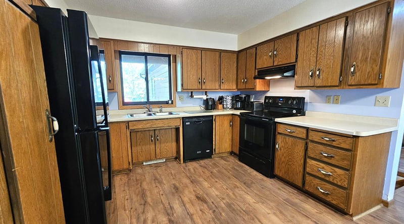 320 Oak Dr, Foley, MN 56329