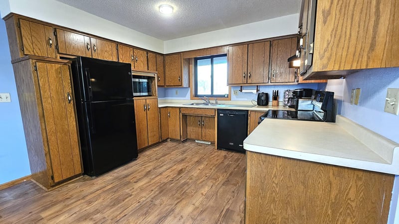 320 Oak Dr, Foley, MN 56329