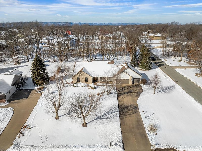 N7079 Pine Ln, Holmen, WI 54636