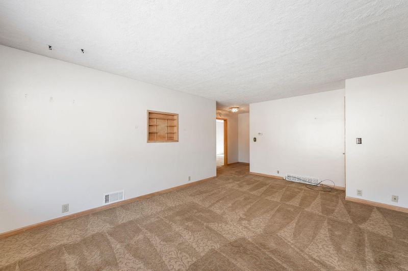 511 Harrison Ave, North Mankato, MN 56003