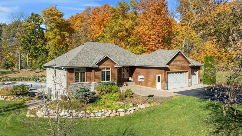 7455 Fern Ct, Loretto, MN 55357