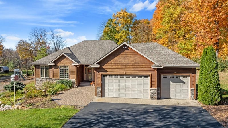 7455 Fern Ct, Loretto, MN 55357