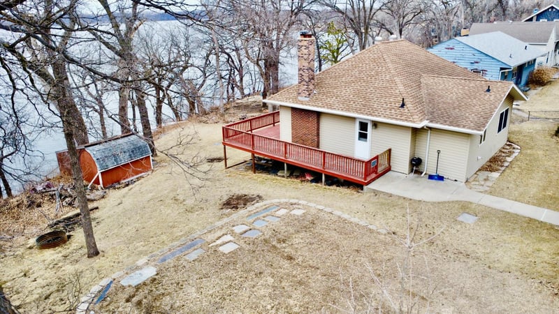 715 Lakeshore Dr, Ortonville, MN 56278