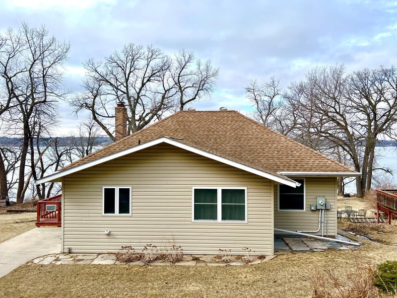 715 Lakeshore Dr, Ortonville, MN 56278