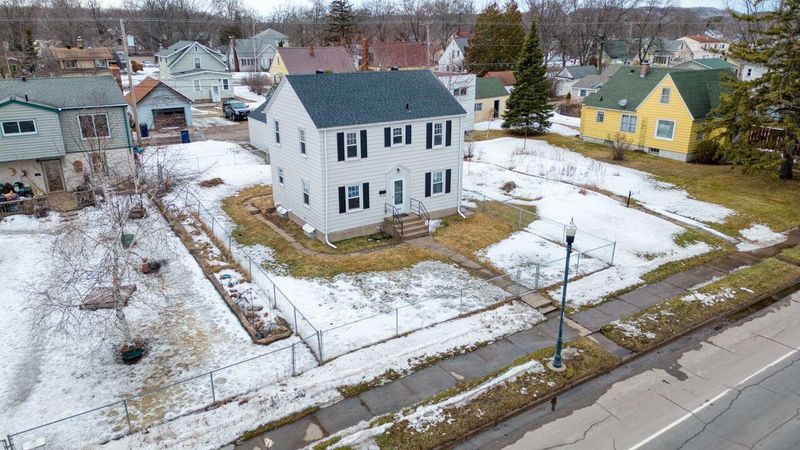 2815 1st Ave, Hibbing, MN 55746