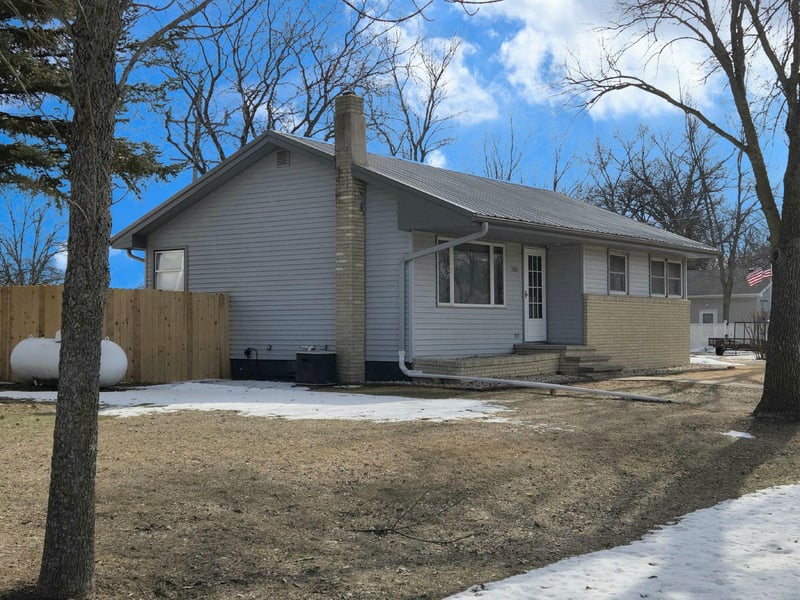 206 14th St N, Wheaton, MN 56296