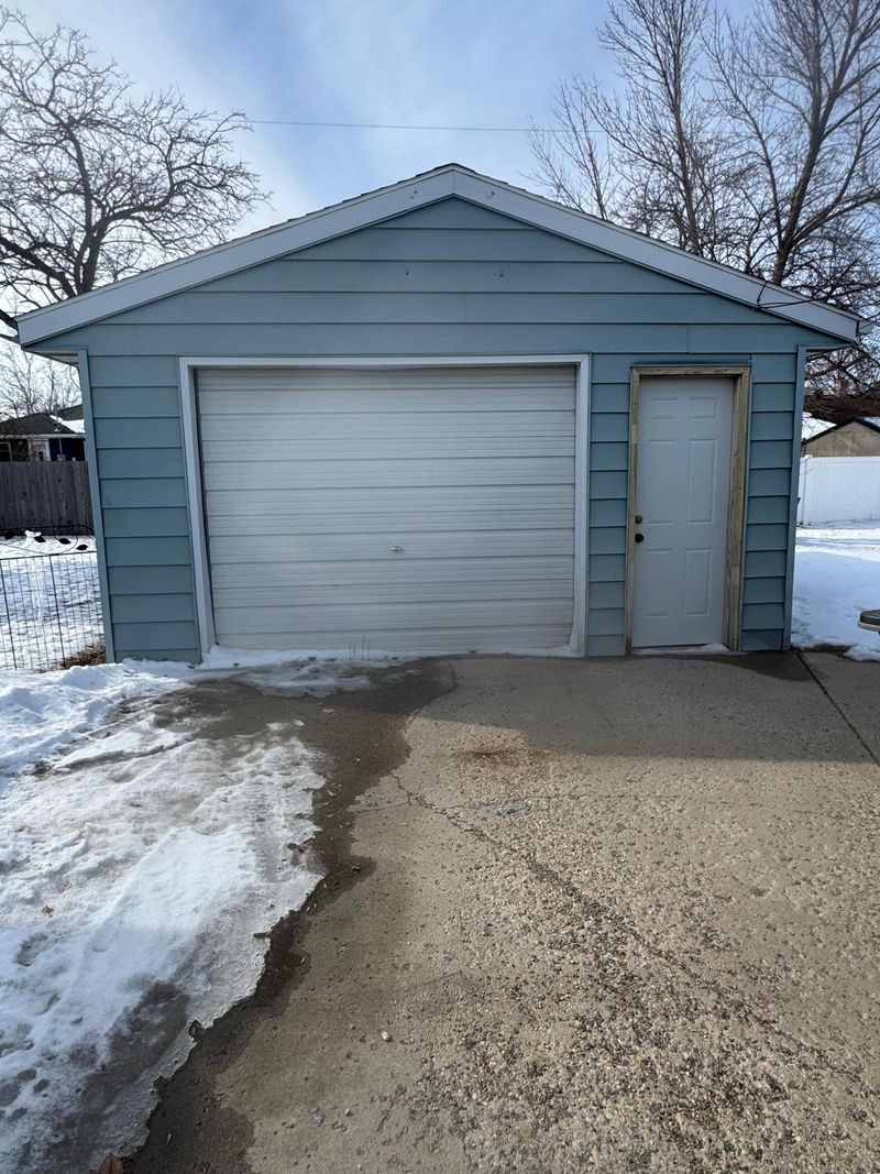 2311 8th St S, Moorhead, MN 56560