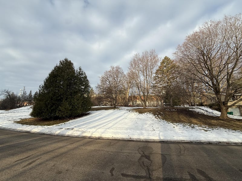 5600 Shorewood Ln, Excelsior, MN 55331