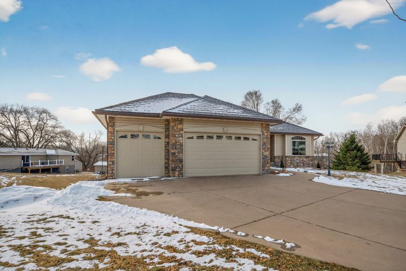 5821 212th St N, Forest Lake, MN 55025