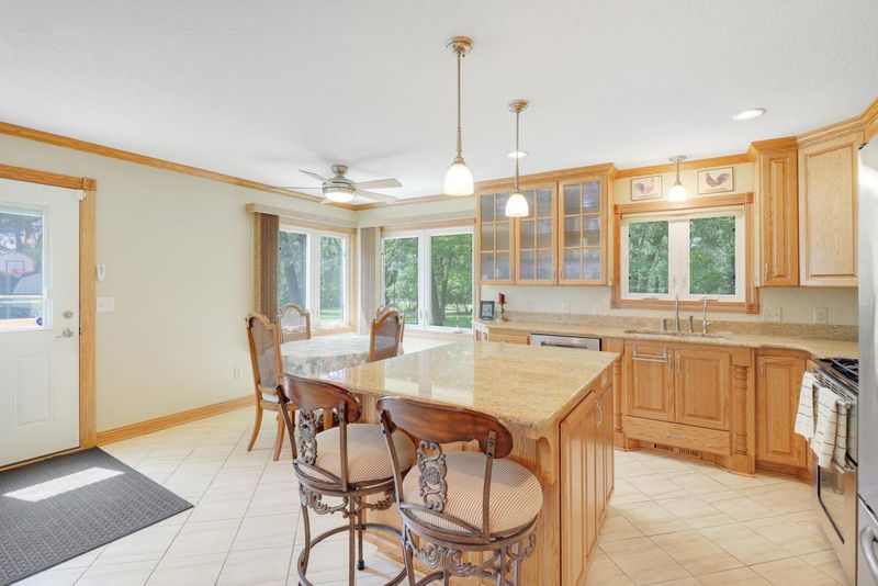 28621 Chisholm St NE, Isanti, MN 55040
