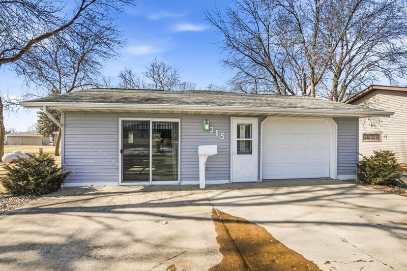 315 Liberty St, New Munich, MN 56356