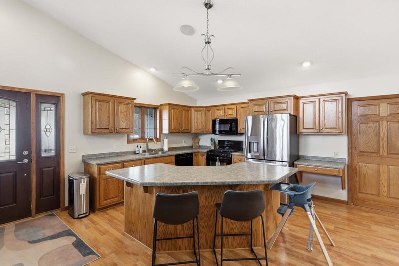 2006 221st Ave, Mora, MN 55051