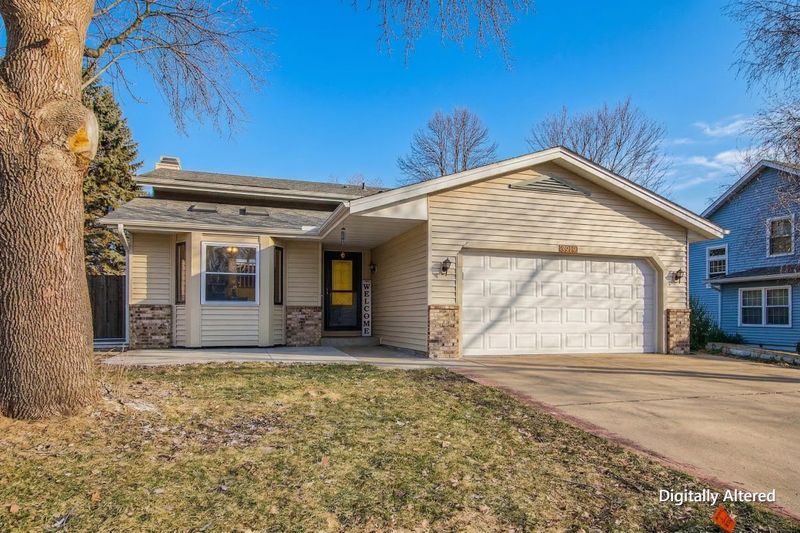 3919 Princeton Trl, Eagan, MN 55123