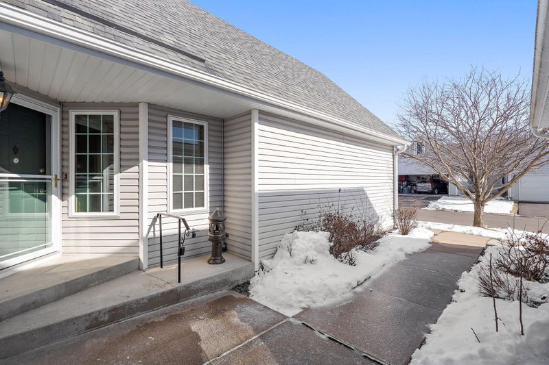 3434 Silver Ln NE, Saint Anthony, MN 55421