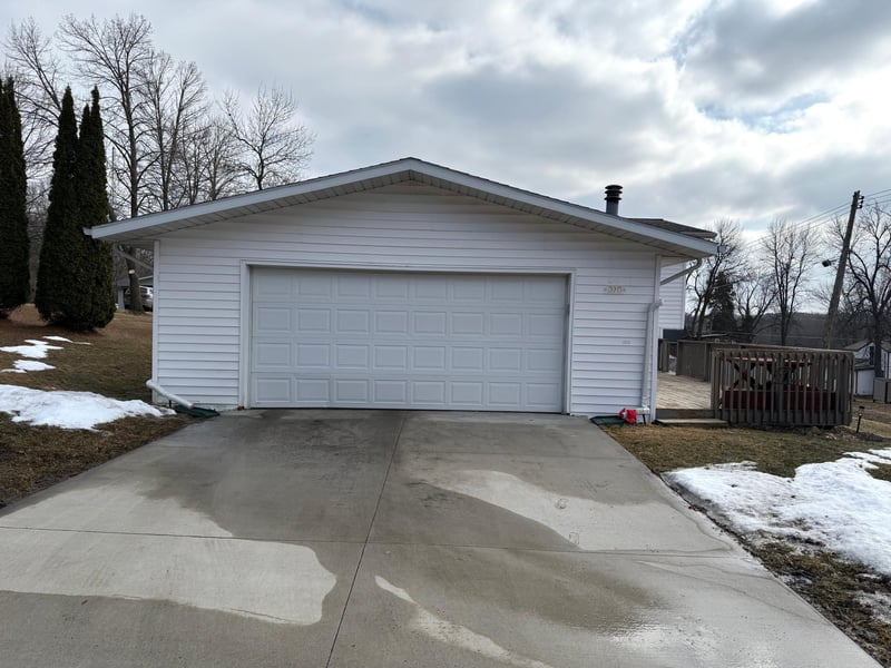 370 Monument Dr, Morton, MN 56270