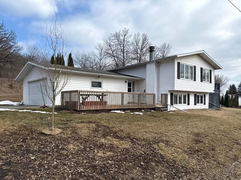 370 Monument Dr, Morton, MN 56270