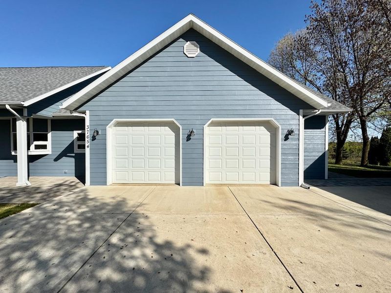 37654 S Eagle Lake Rd, Battle Lake, MN 56515