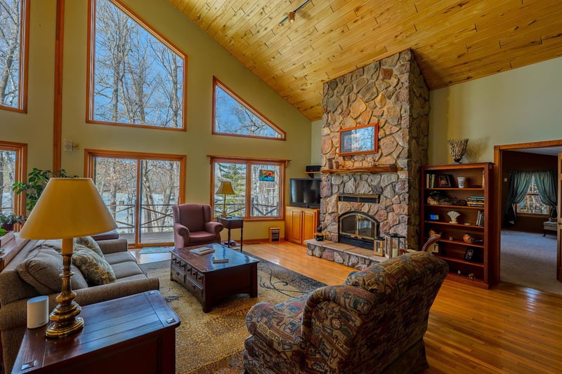 21079 Foothill Trl, Akeley, MN 56433