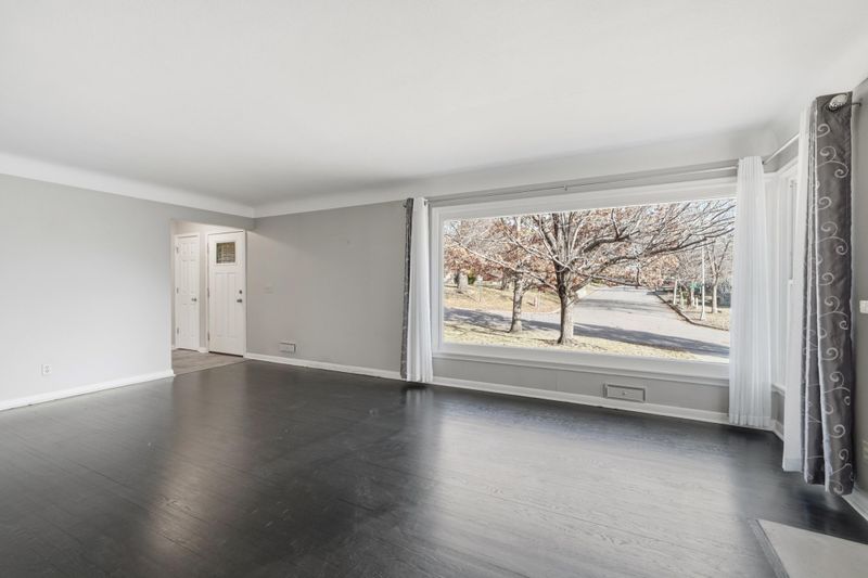 1605 W 72nd St, Richfield, MN 55423