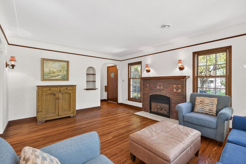 2700 Hayes St NE, Minneapolis, MN 55418