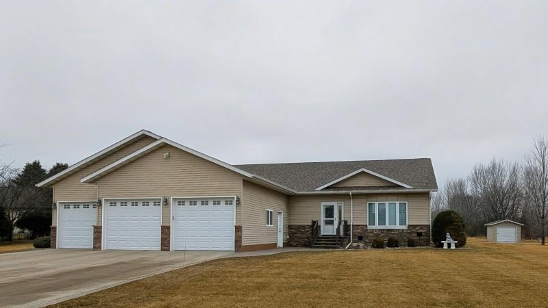 2033 Park Ave, Montevideo, MN 56265