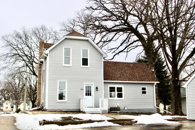 540 Brown St SW, Hutchinson, MN 55350