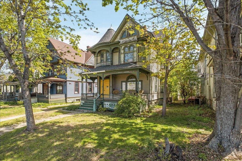3111 2nd Ave S, Minneapolis, MN 55408