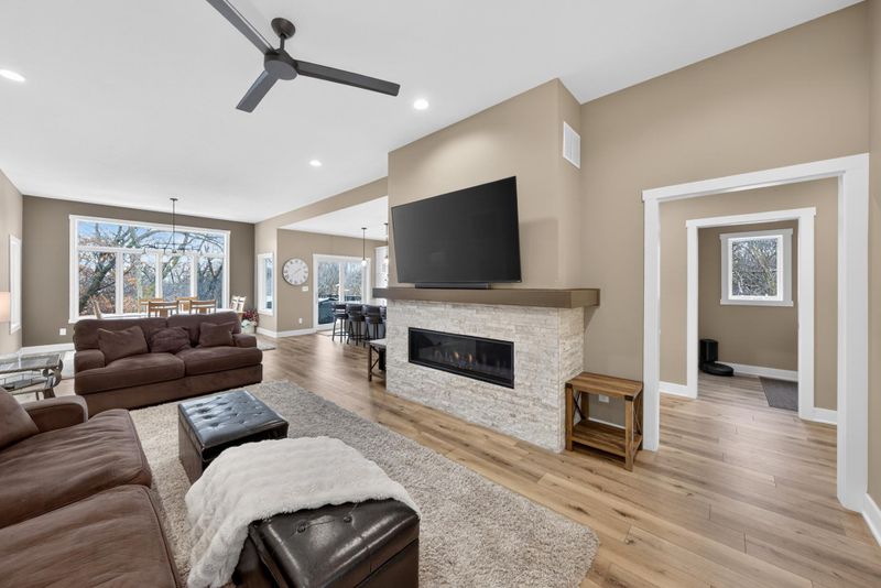 2908 Platinum Dr NE, Rochester, MN 55906