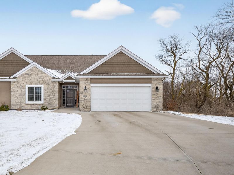2908 Platinum Dr NE, Rochester, MN 55906