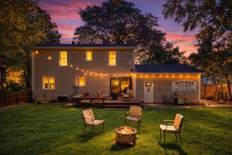 6925 Willow Ln, Brooklyn Center, MN 55430