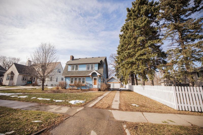 405 E 3rd St, Morris, MN 56267