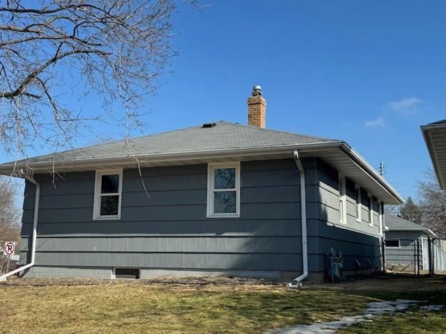 44 Bernard St E, West Saint Paul, MN 55118
