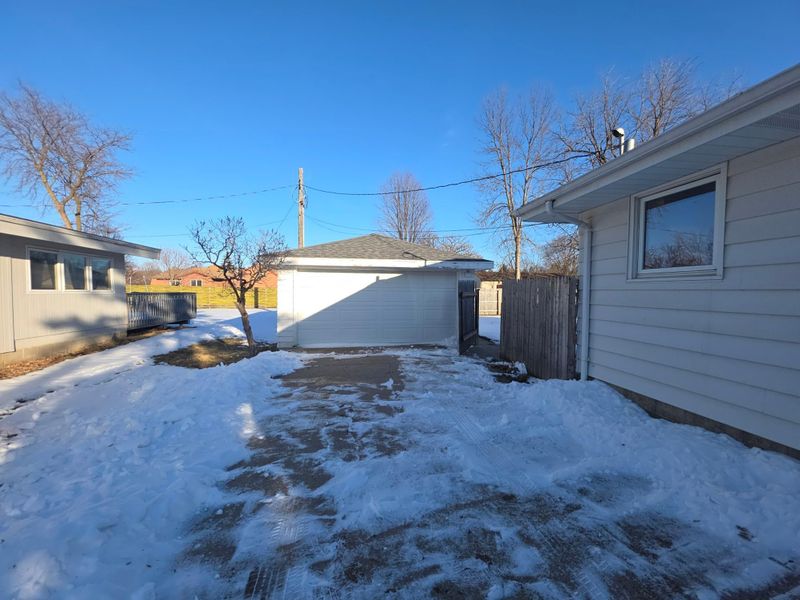 729 Elm Ct, Le Sueur, MN 56058