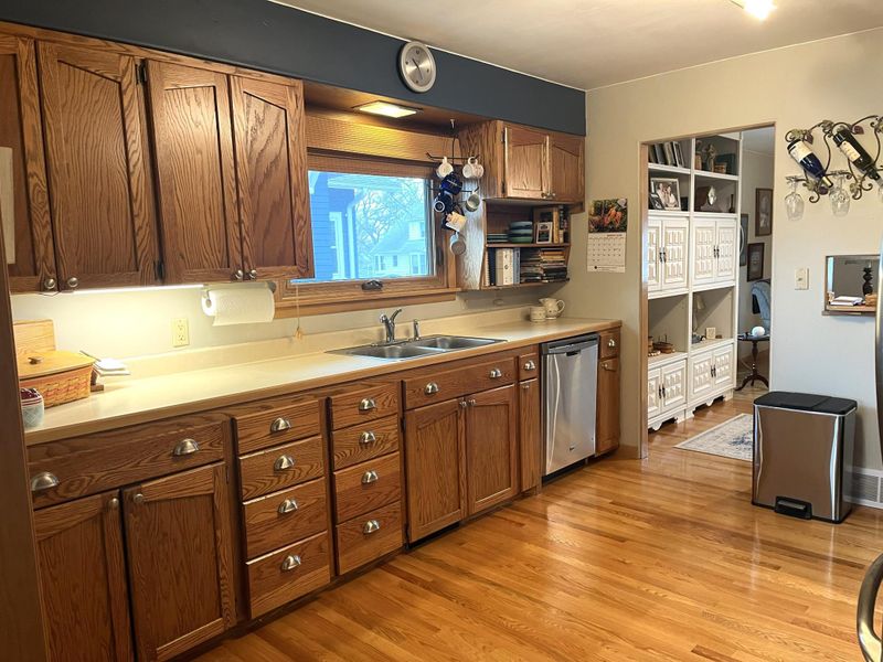 1323 Oak Beach Dr, Fairmont, MN 56031