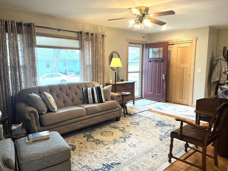 1323 Oak Beach Dr, Fairmont, MN 56031