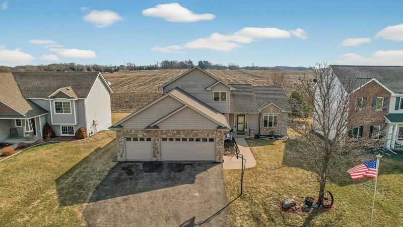 975 Hope Ave, Jordan, MN 55352