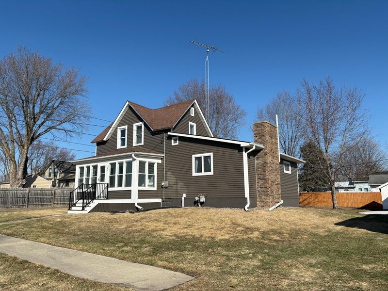 35 3rd St SE, Plainview, MN 55964