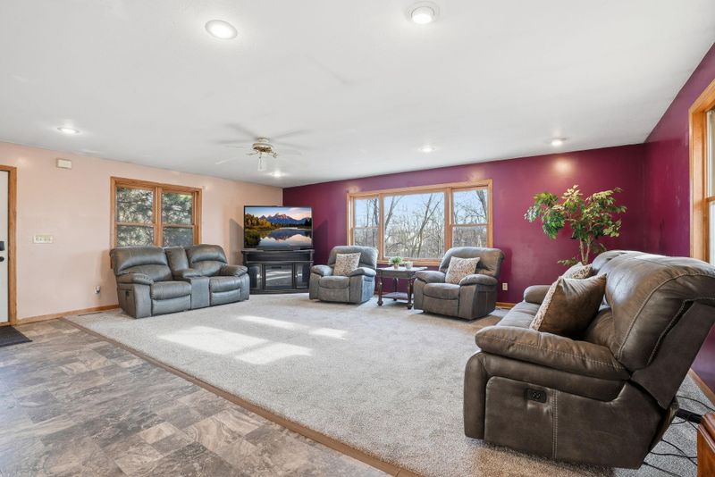 3842 Pershing St SW, Prior Lake, MN 55372