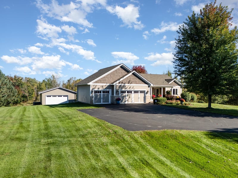 14951 Furman St NE, Columbus, MN 55025