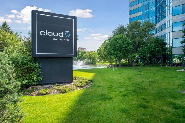 5601 Smetana Dr #418, Minnetonka, MN 55343