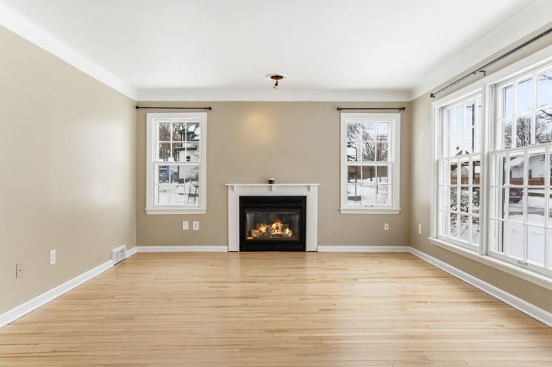 301 E 40th St, Minneapolis, MN 55409