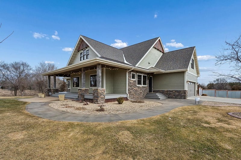 9859 80th Ave SE, Clear Lake, MN 55319