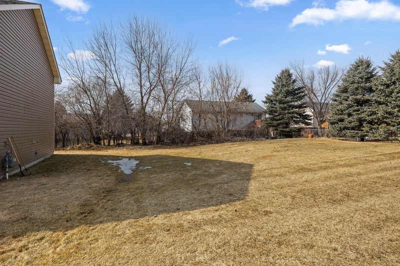 30682 Revere Ave, Shafer, MN 55074