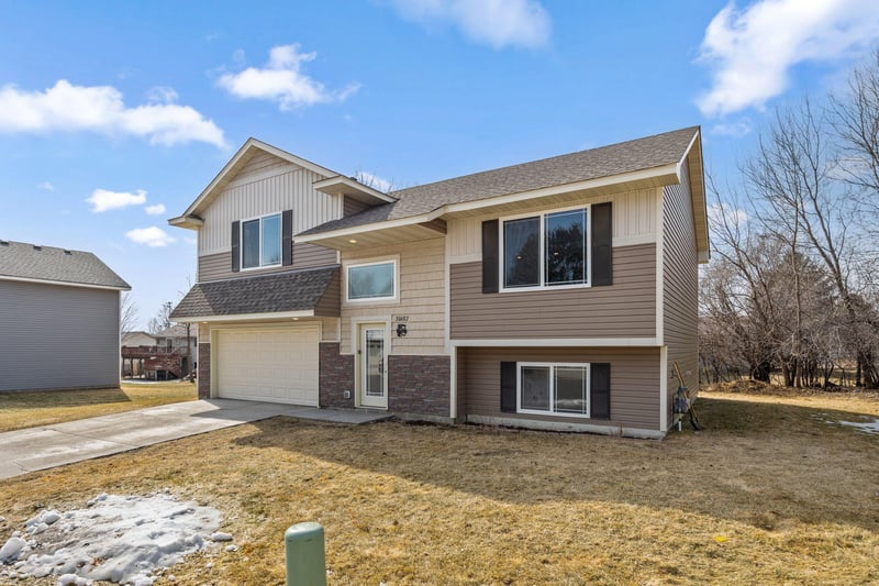 30682 Revere Ave, Shafer, MN 55074