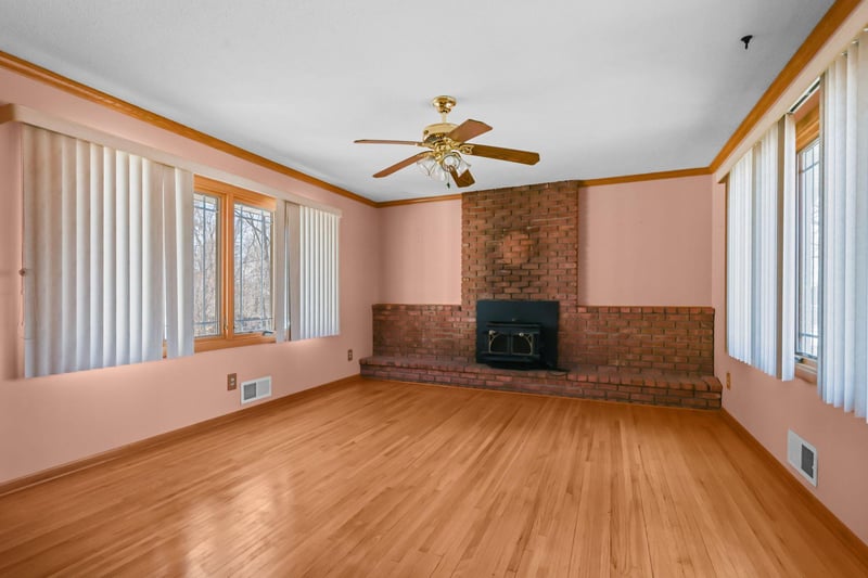 1516 Briarwood Ln NE, Cedar, MN 55011