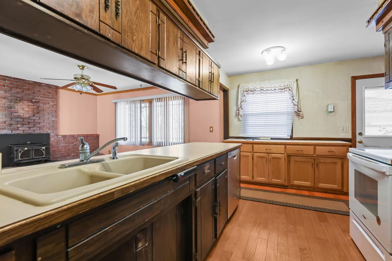 1516 Briarwood Ln NE, Cedar, MN 55011